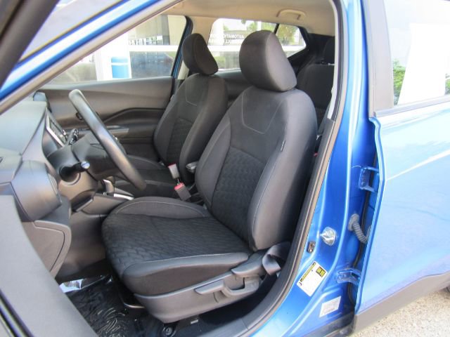 Used 2021 Nissan Kicks S image 12