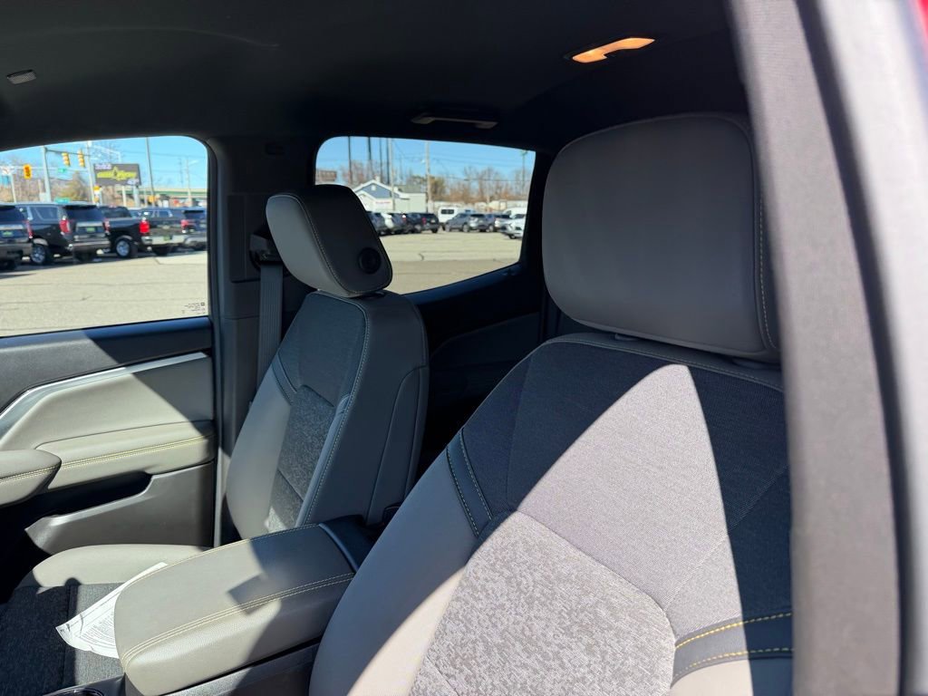 Used 2024 Chevrolet Colorado ZR2 w/ Safety Package image 18