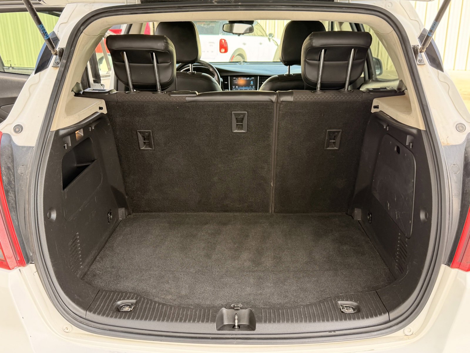 Used 2020 Buick Encore Preferred FWD image 22