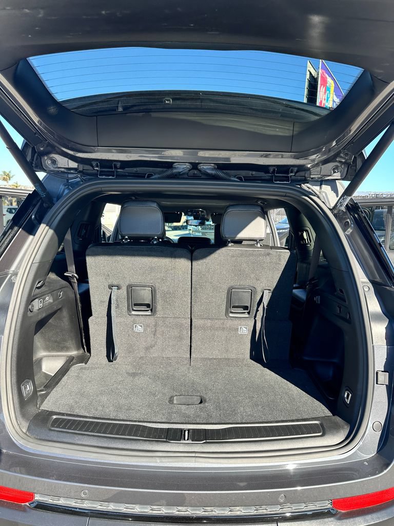 Used 2023 Jeep Grand Cherokee L Altitude AWD/4WD image 24