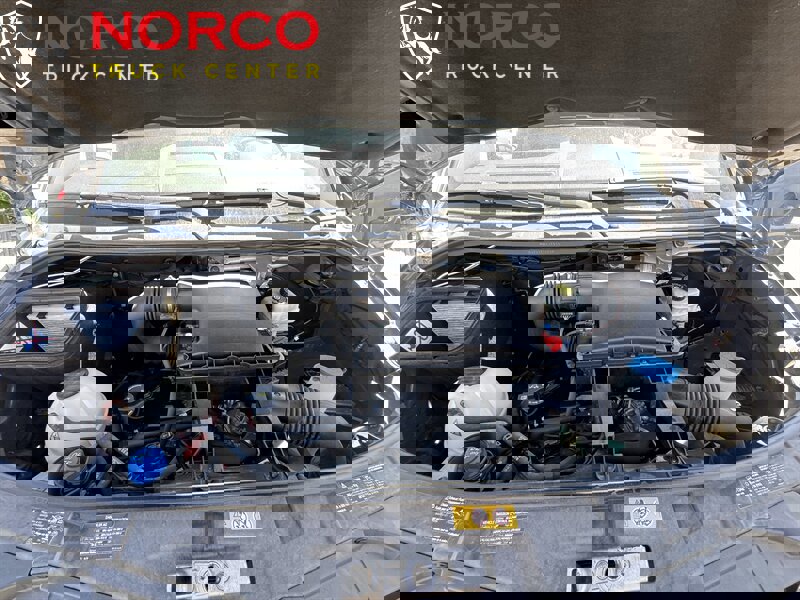 Used 2018 Mercedes-Benz Sprinter 2500 image 27