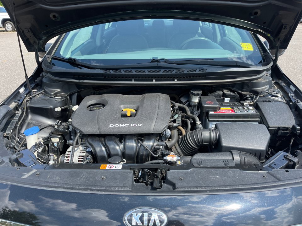 Used 2017 Kia Forte LX FWD image 18