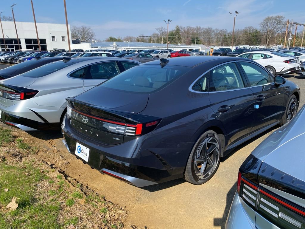 New 2026 Hyundai Sonata SEL AWD/4WD image 3