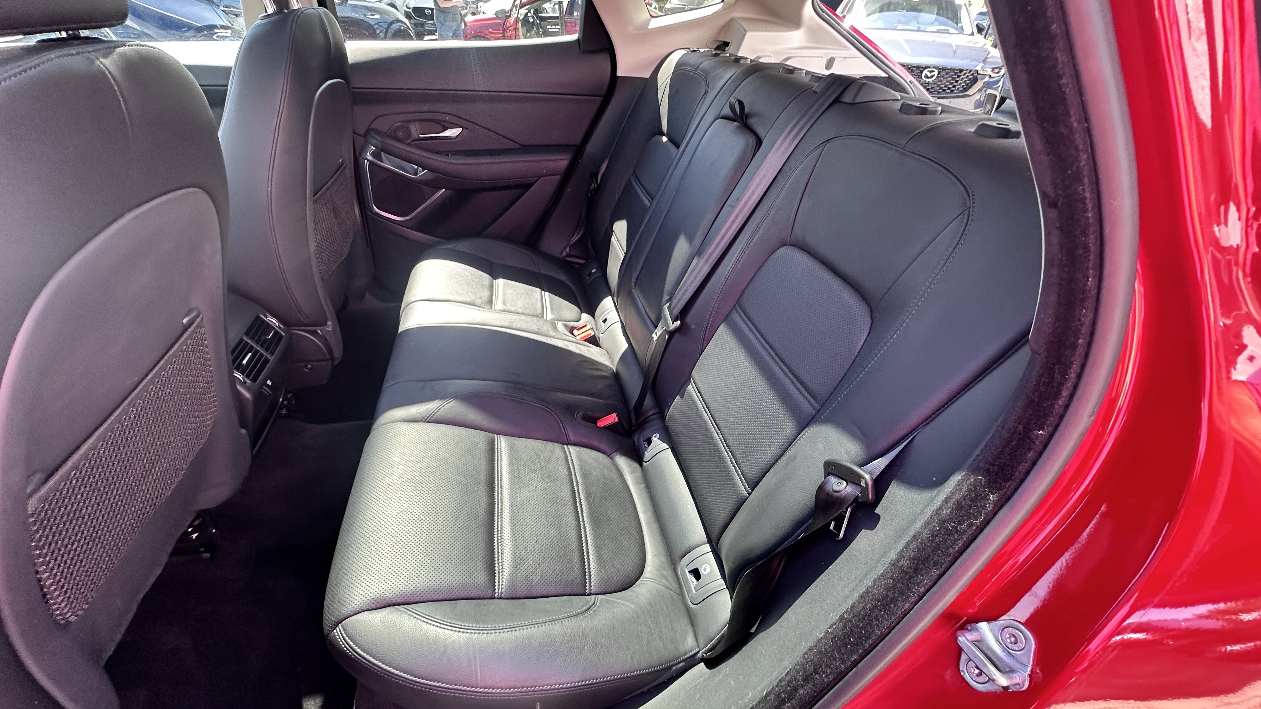 Used 2018 Jaguar E-PACE S AWD/4WD image 36