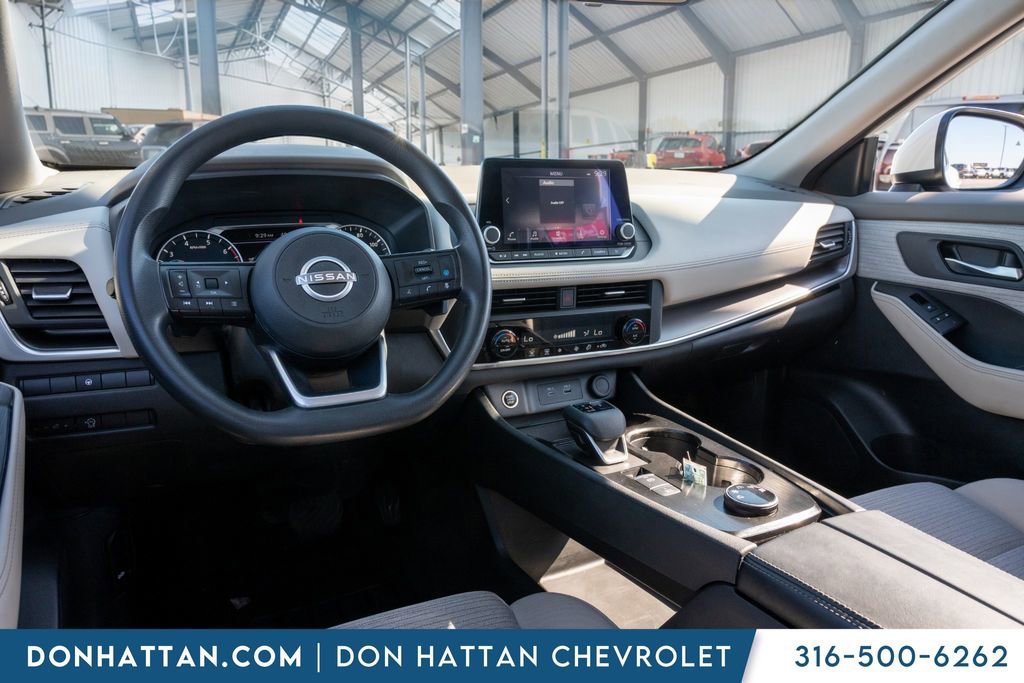 Used 2023 Nissan Rogue SV image 22