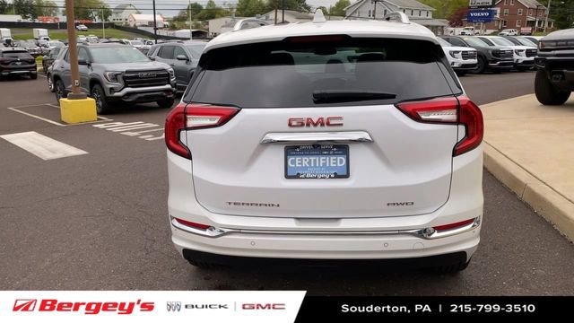 Used 2023 GMC Terrain Denali w/ Denali Premium Package AWD/4WD image 8