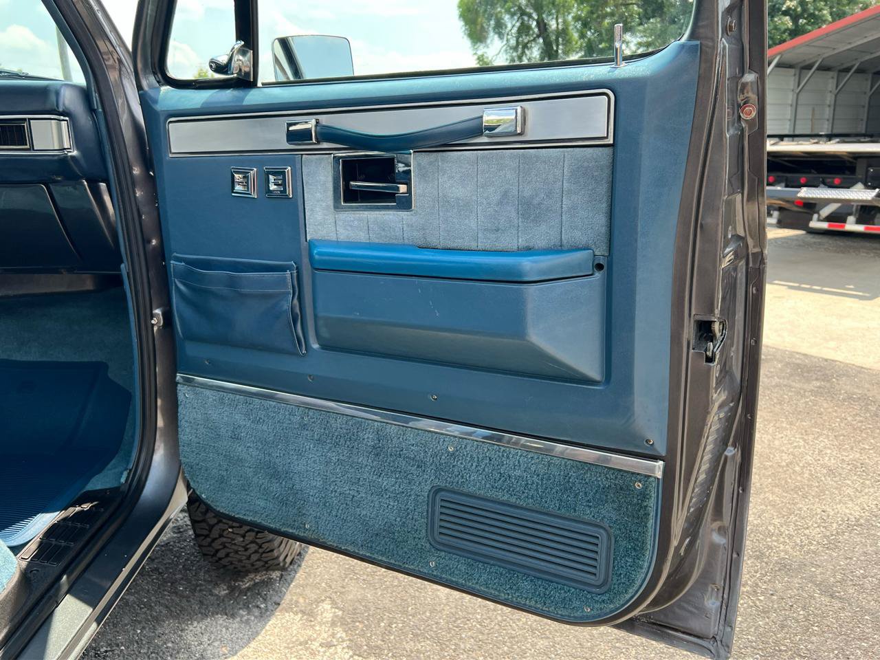 Used 1987 GMC Sierra 1500 4x4 Regular Cab image 18
