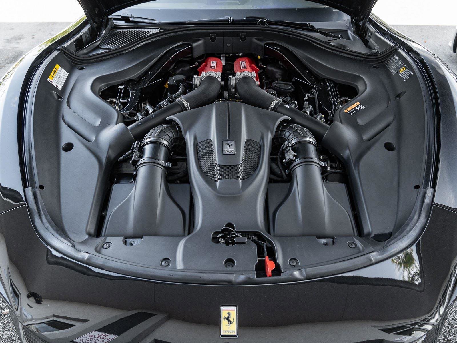 Used 2023 Ferrari Roma RWD image 35
