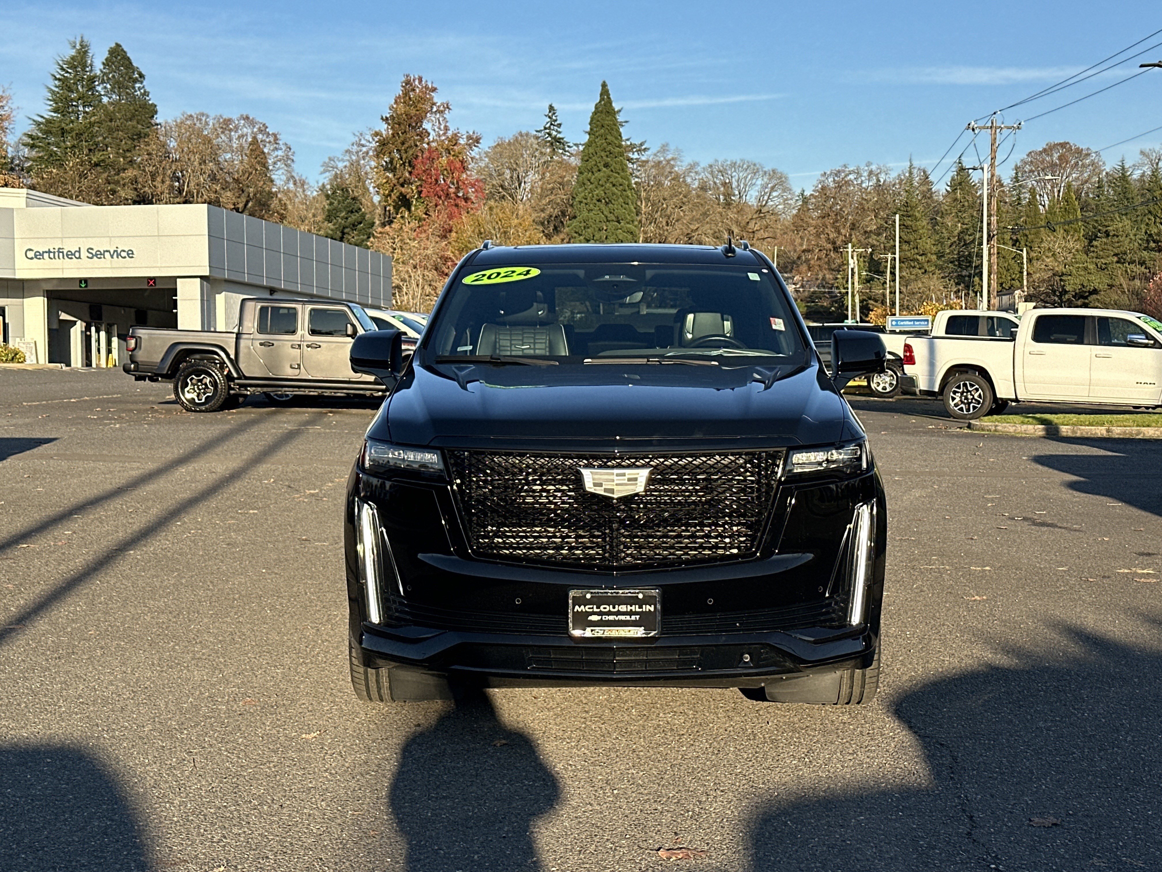 Used 2024 Cadillac Escalade Sport Platinum w/ LPO, ONYX Package image 8