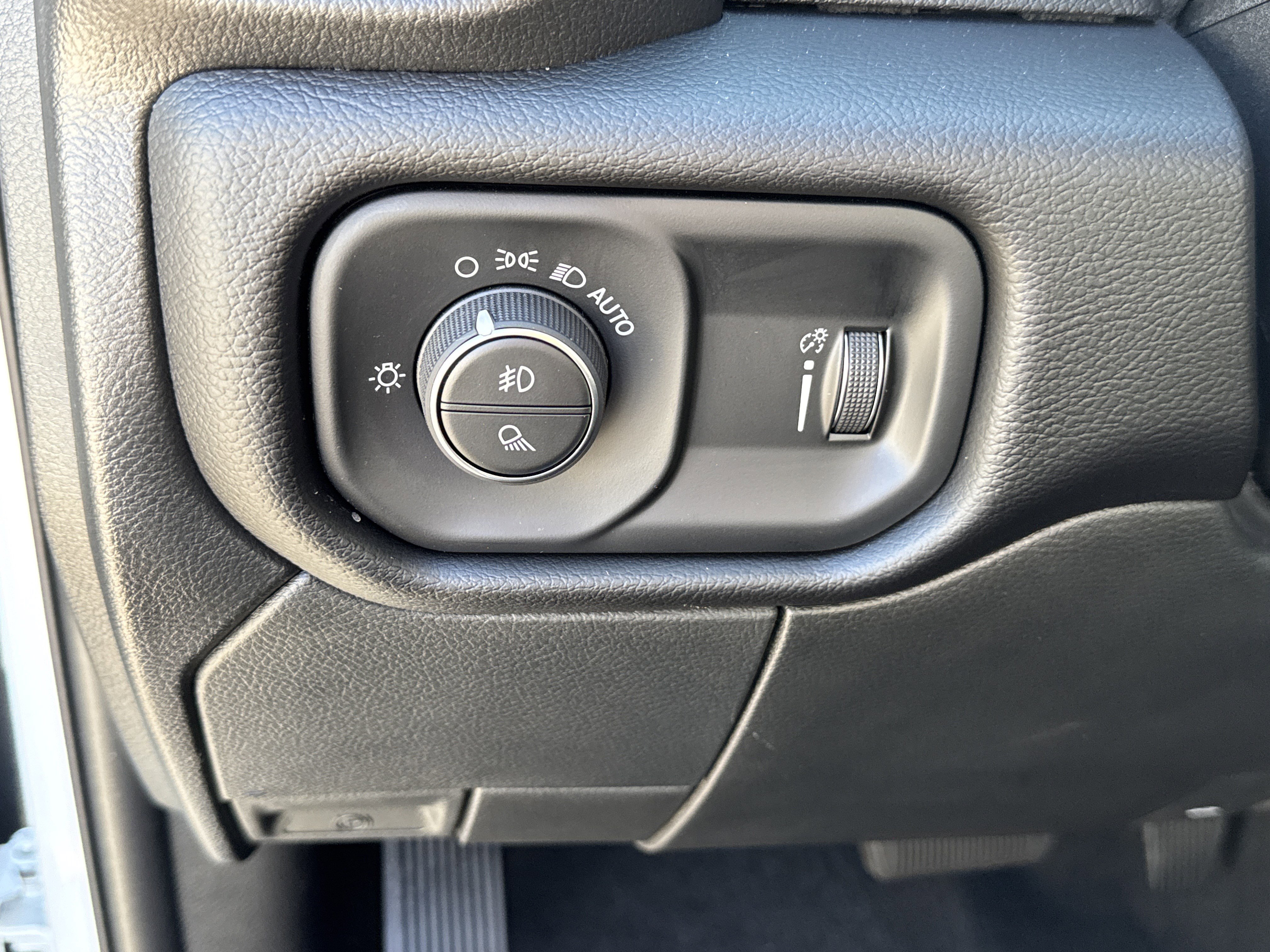 Used 2025 RAM 2500 Big Horn image 38