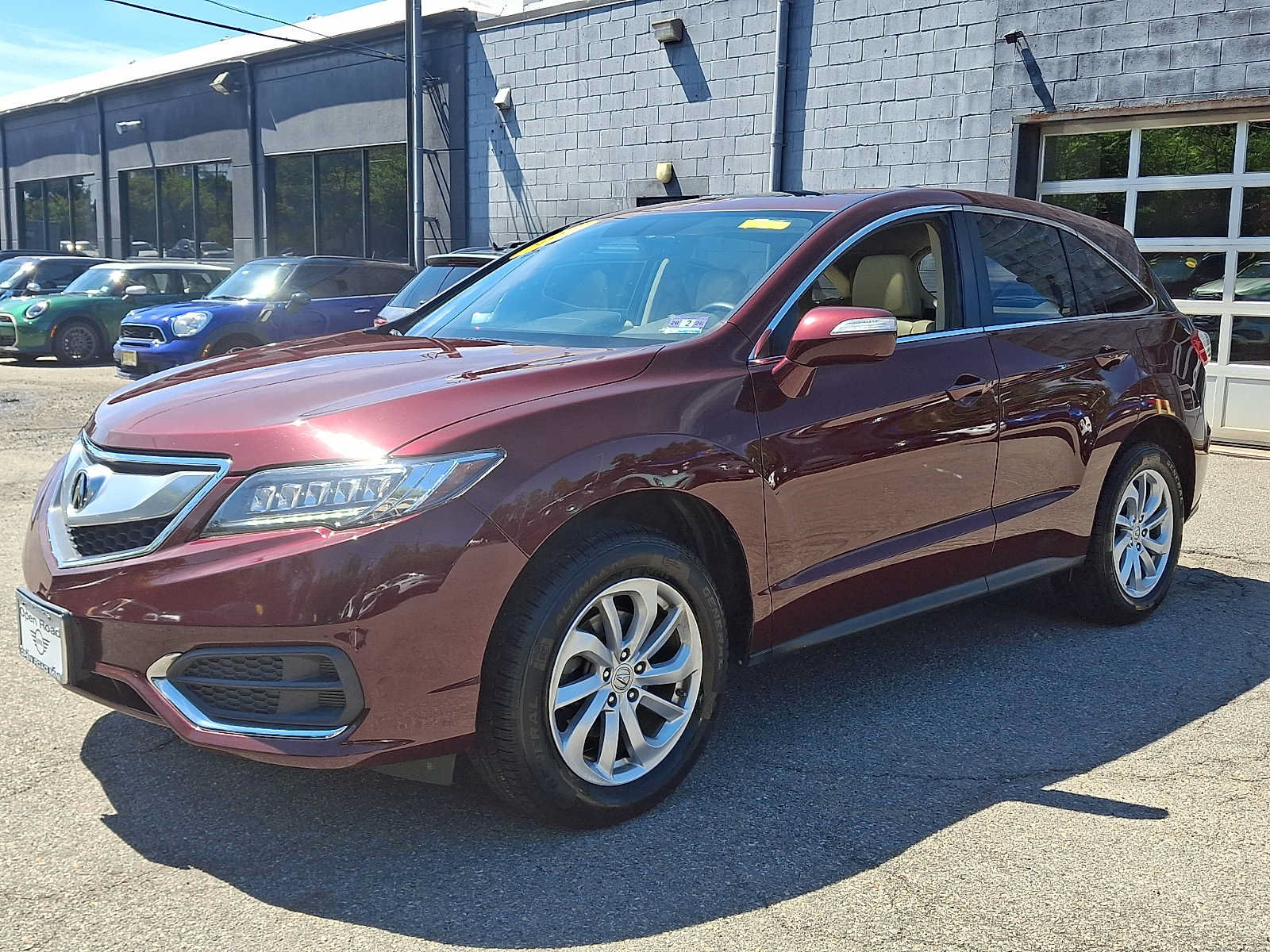 Used 2017 Acura RDX w/ Technology Package AWD/4WD image 3