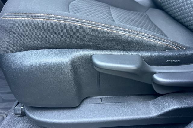 Used 2020 GMC Terrain SLE w/ LPO, Floor Liner Package AWD/4WD image 13