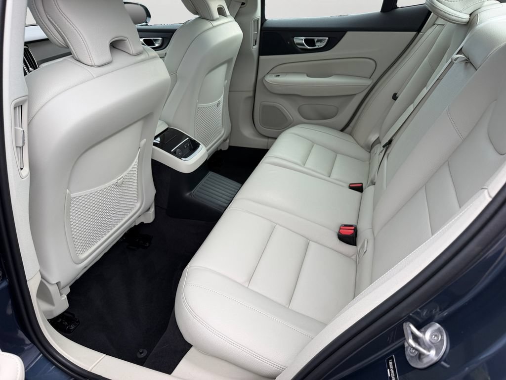 Certified 2023 Volvo S60 T8 Plus AWD/4WD image 12