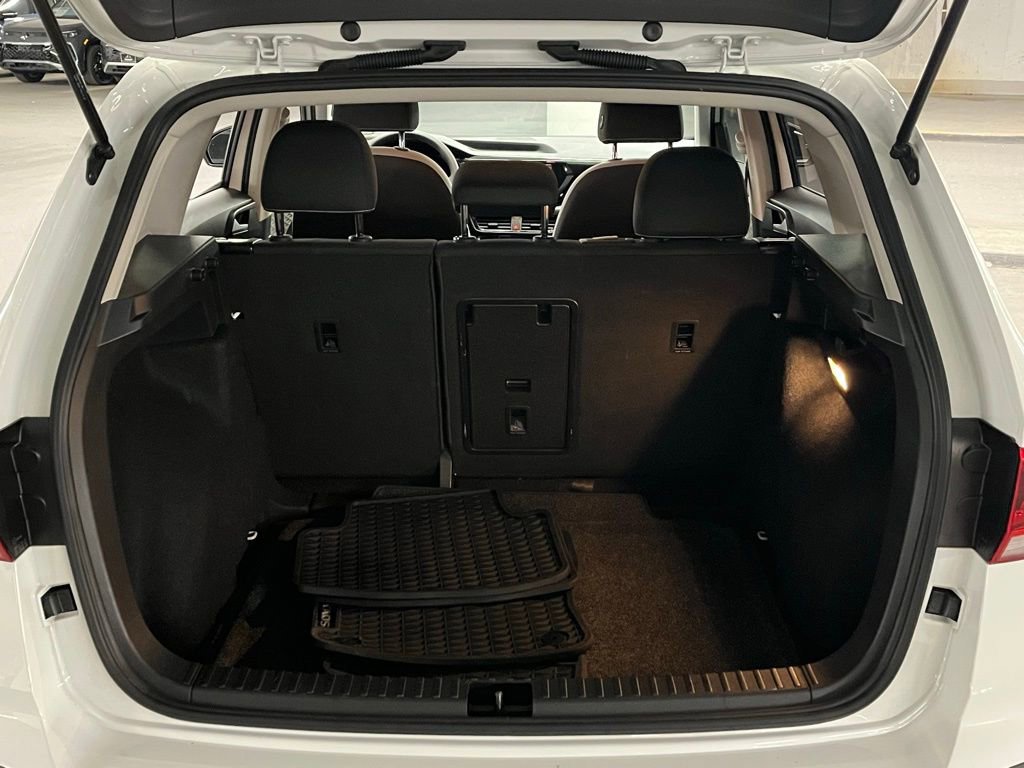 Certified 2022 Volkswagen Taos S image 34