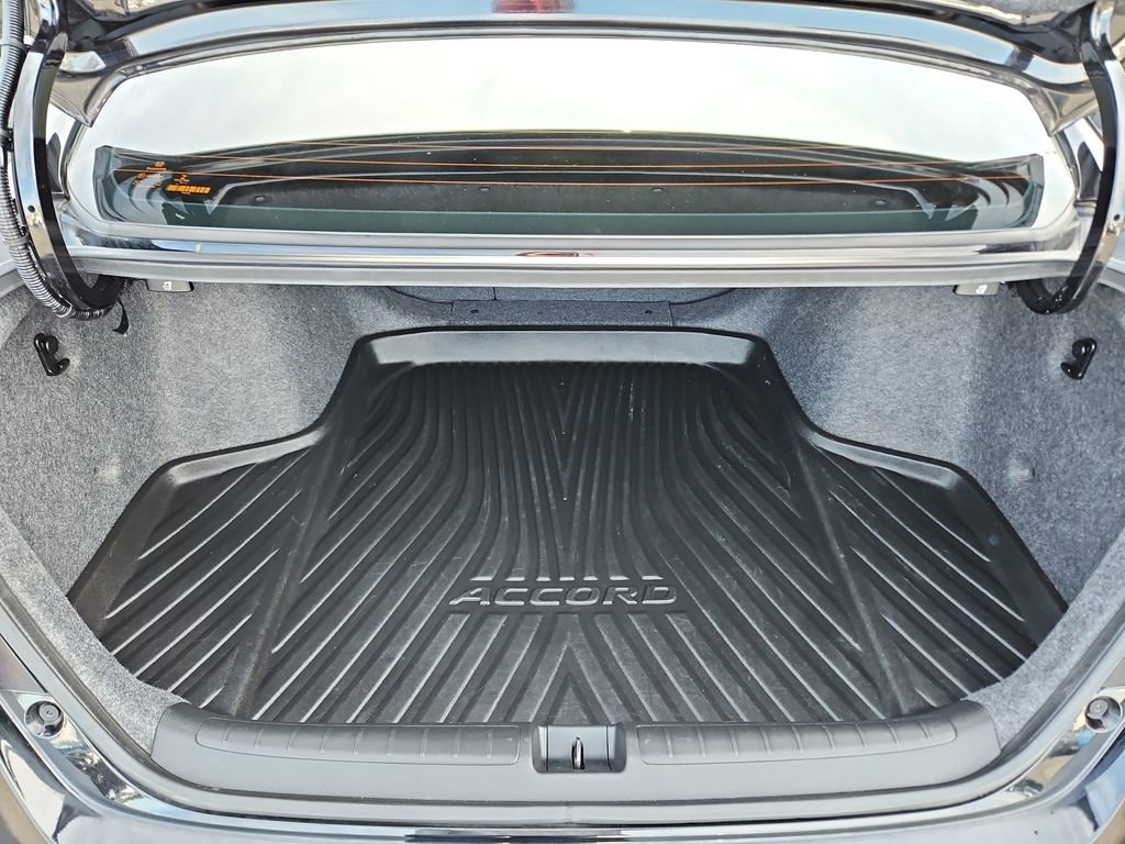 Used 2018 Honda Accord Sport image 30