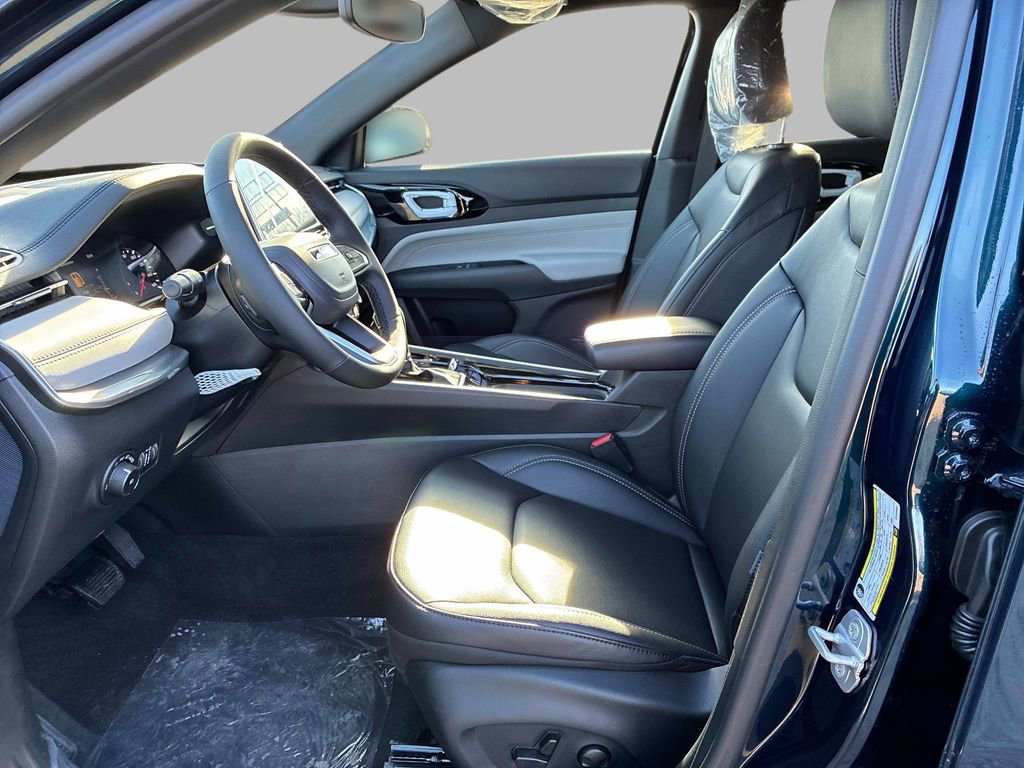 New 2026 Jeep Compass Limited image 9