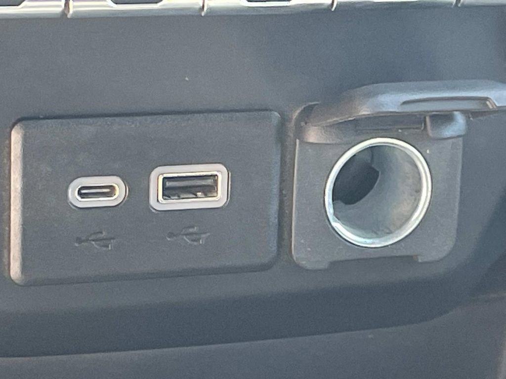 Used 2021 Chevrolet Silverado 1500 RST image 24