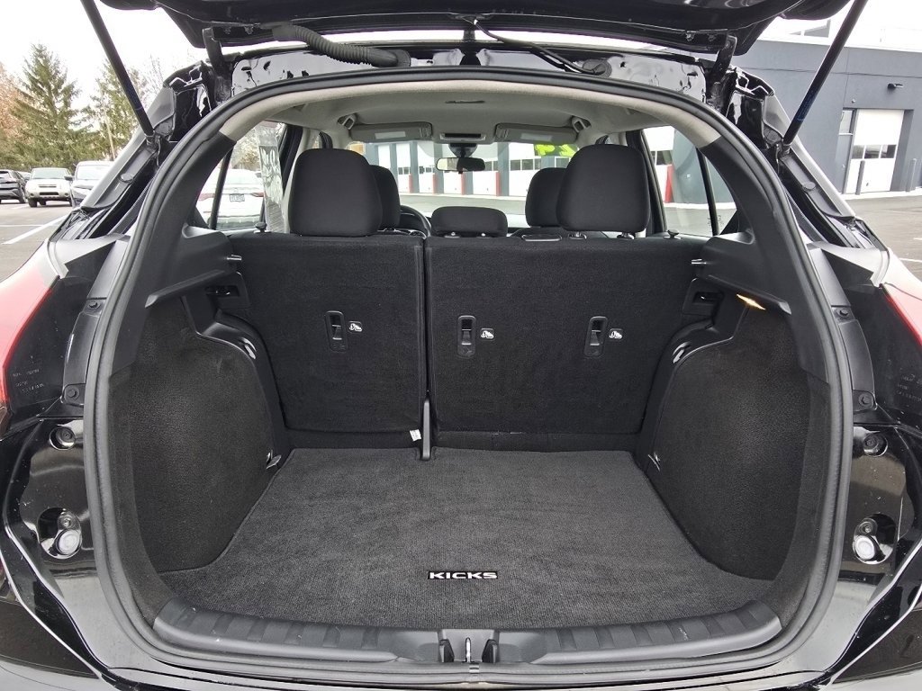 Used 2024 Nissan Kicks S image 16