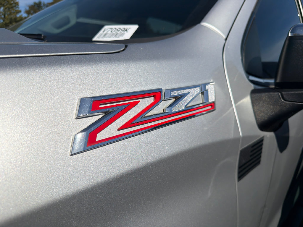 Used 2022 Chevrolet Silverado 1500 LTZ AWD/4WD image 5