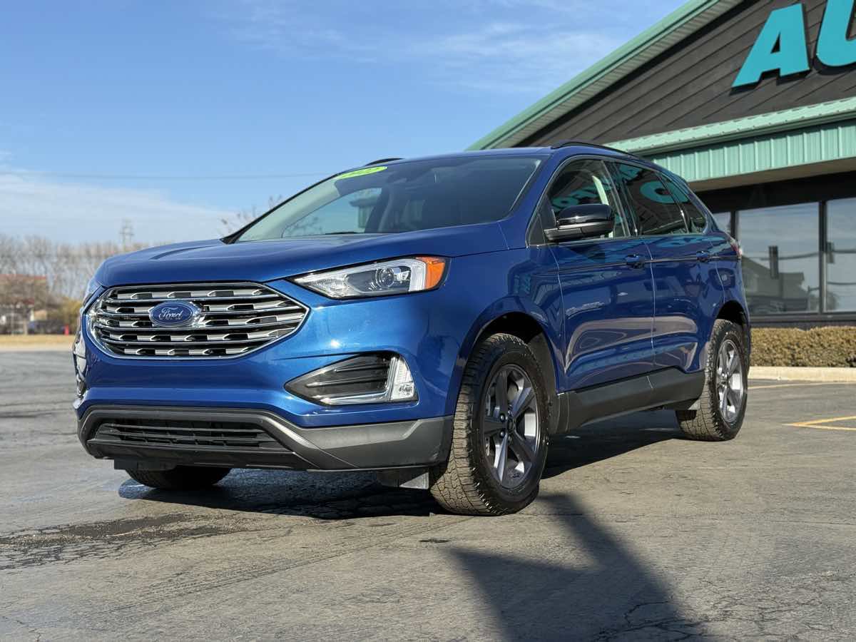 Used 2022 Ford Edge SEL w/ Sport Appearance Package image 4