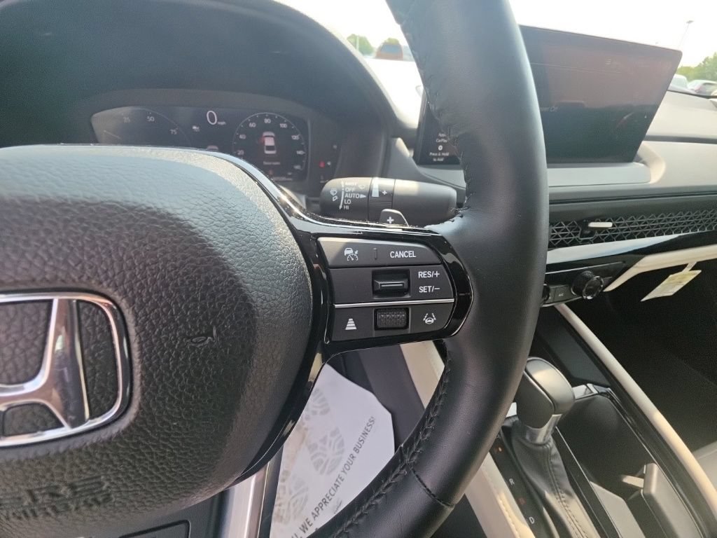 Used 2025 Honda Accord Touring image 18
