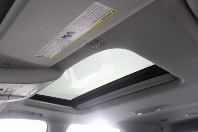 Used 2020 GMC Yukon SLT w/ Graphite Edition image 11