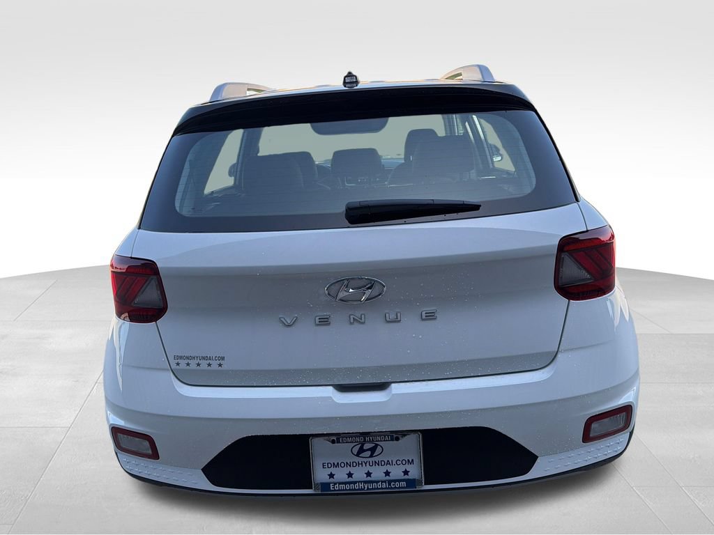 New 2026 Hyundai Venue SEL FWD image 5