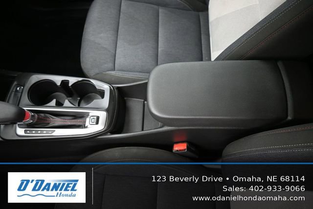 Used 2024 Chevrolet Trax RS w/ Sunroof Package FWD image 34
