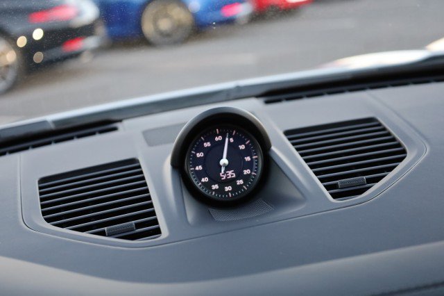 Used 2025 Porsche 911 Carrera image 31