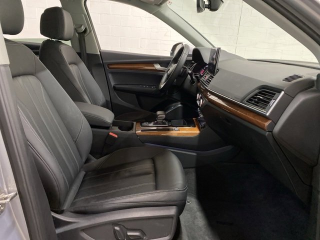 Used 2023 Audi Q5 2.0T Premium w/ Convenience Package image 23