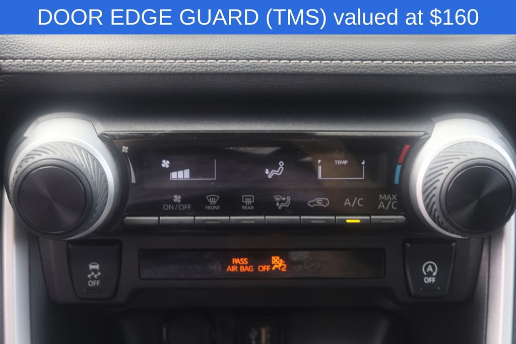 Used 2025 Toyota RAV4 LE AWD/4WD image 7