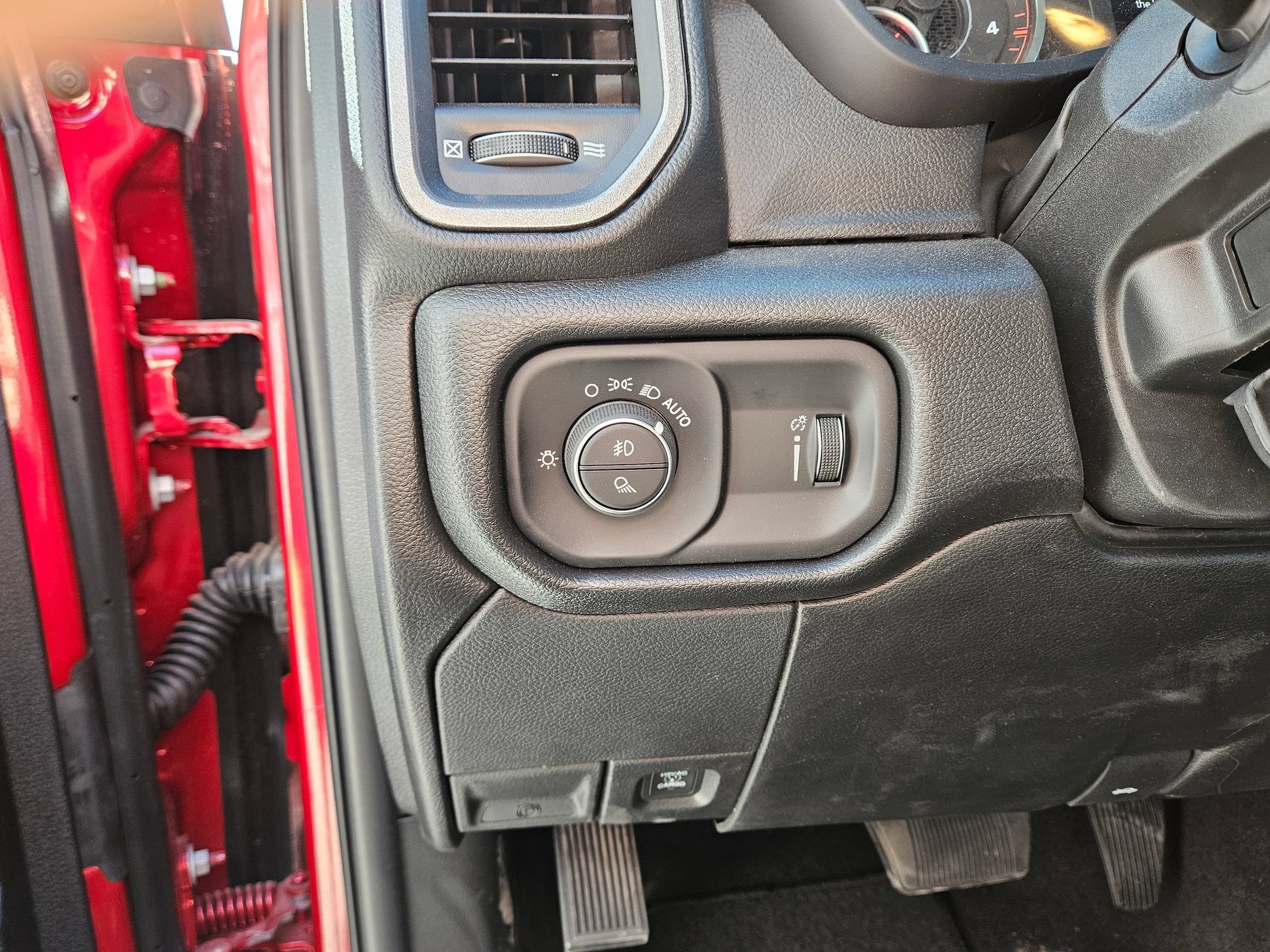 New 2026 RAM 2500 Tradesman AWD/4WD image 18