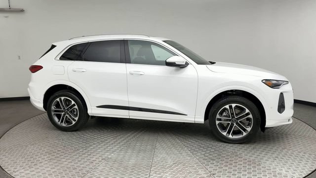 Used 2025 Audi Q5 Premium w/ Convenience Package AWD/4WD image 9