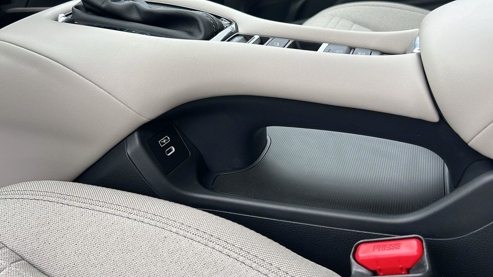 New 2026 Honda HR-V LX image 22