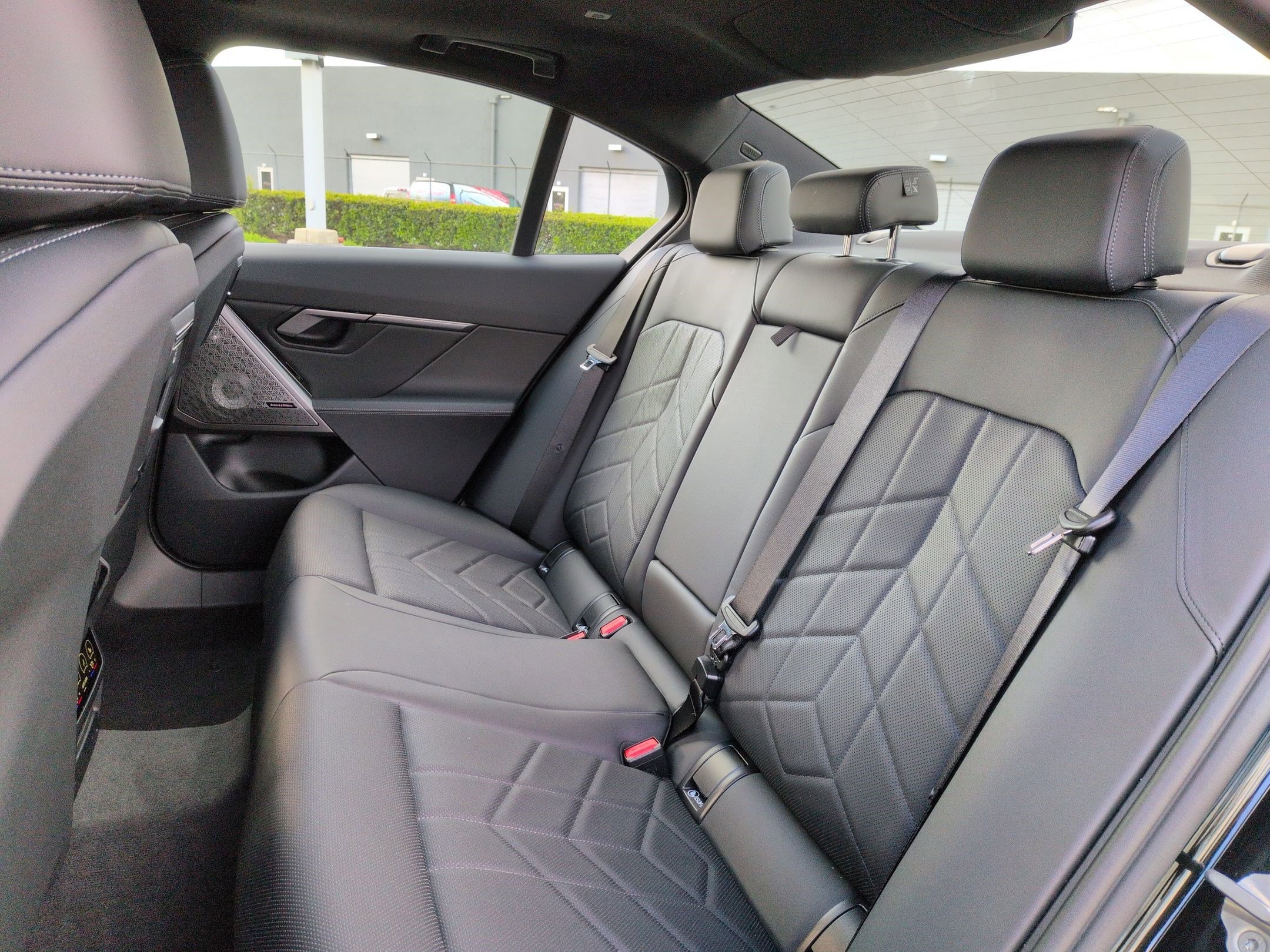 Used 2026 BMW i5 eDrive40 w/ M Sport Package image 31