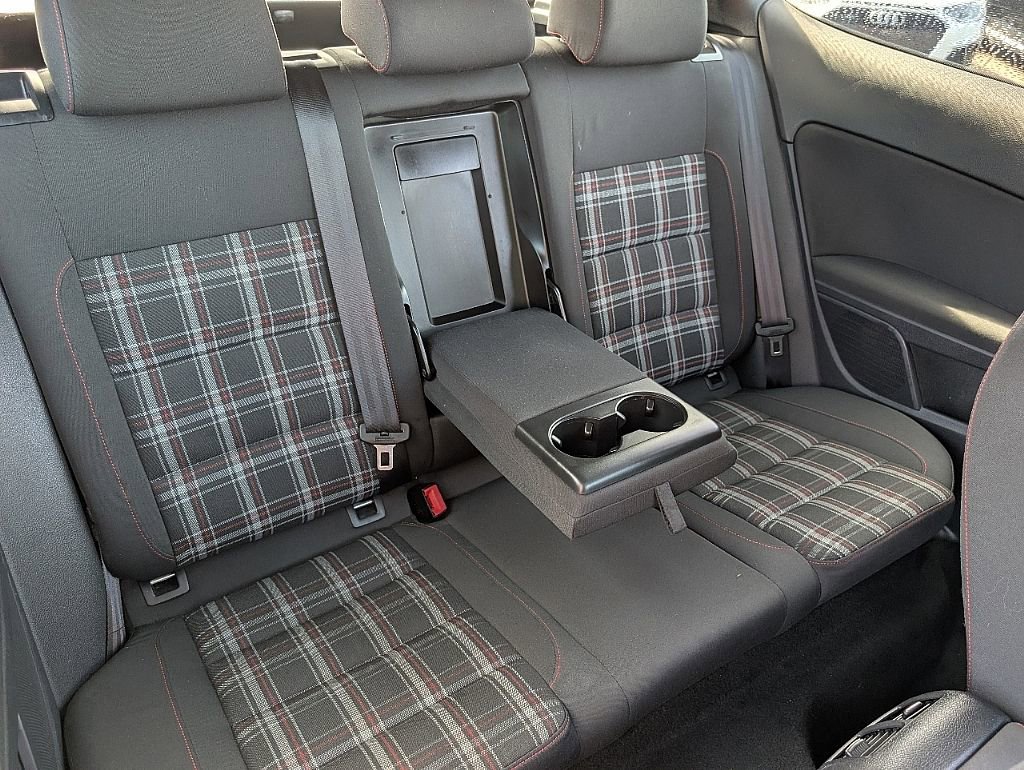 Used 2012 Volkswagen GTI 2-Door image 19