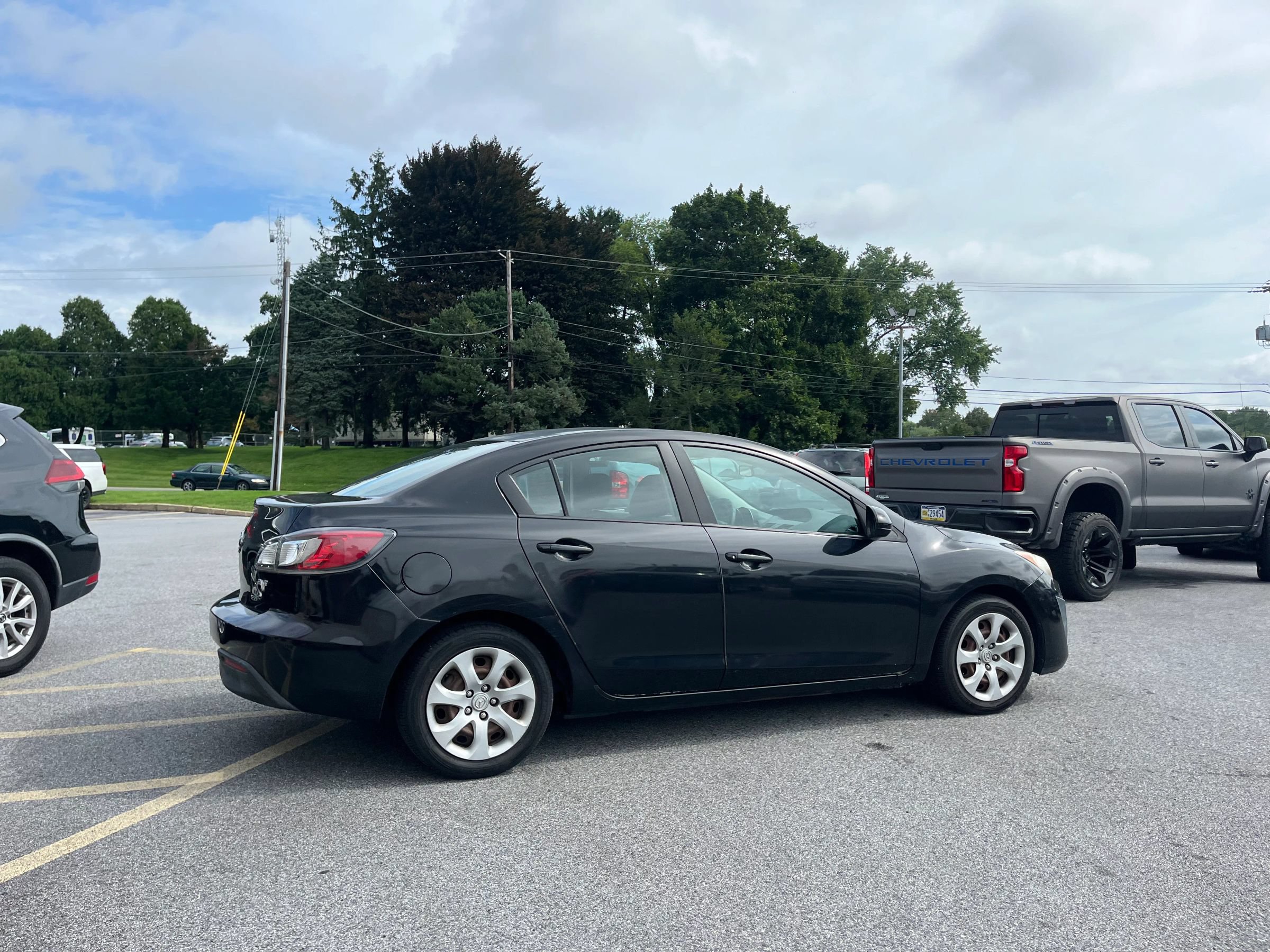 Used 2011 MAZDA MAZDA3 i Sport FWD image 4