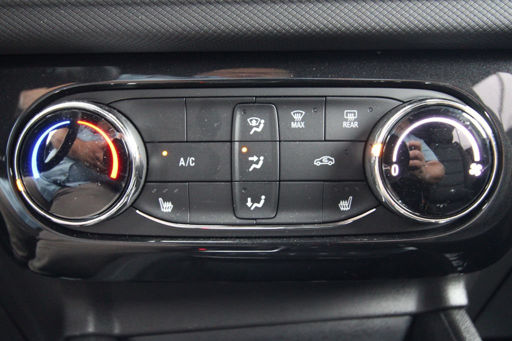 Used 2025 Chevrolet TrailBlazer ACTIV FWD image 28