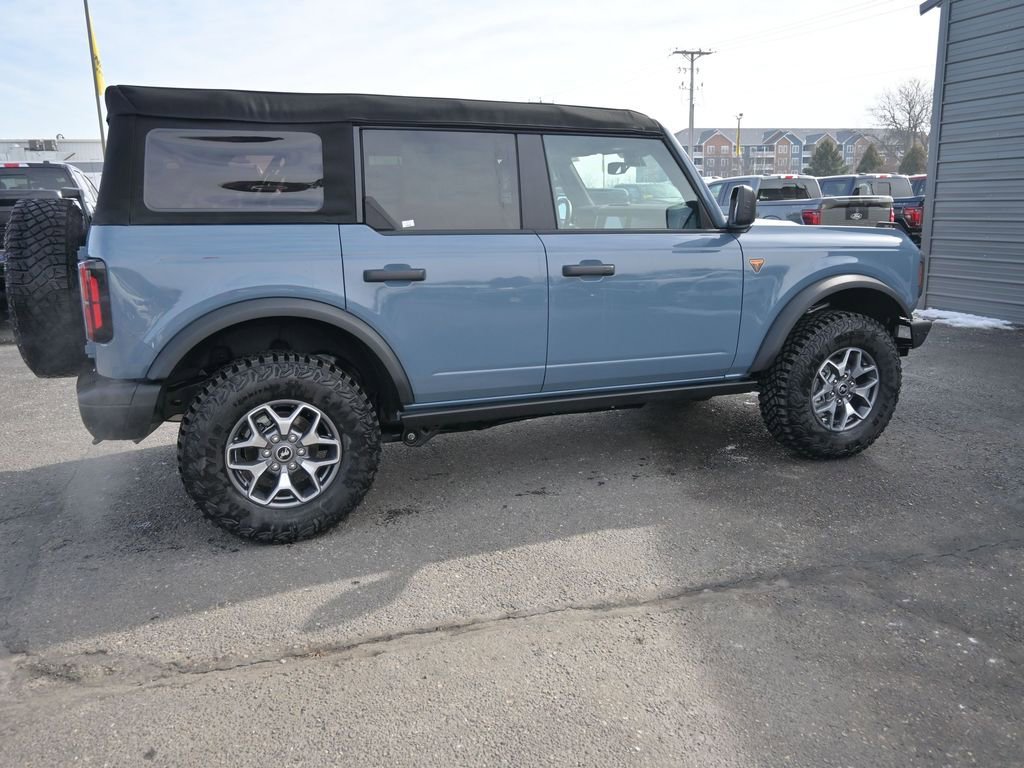 New 2025 Ford Bronco Badlands image 12