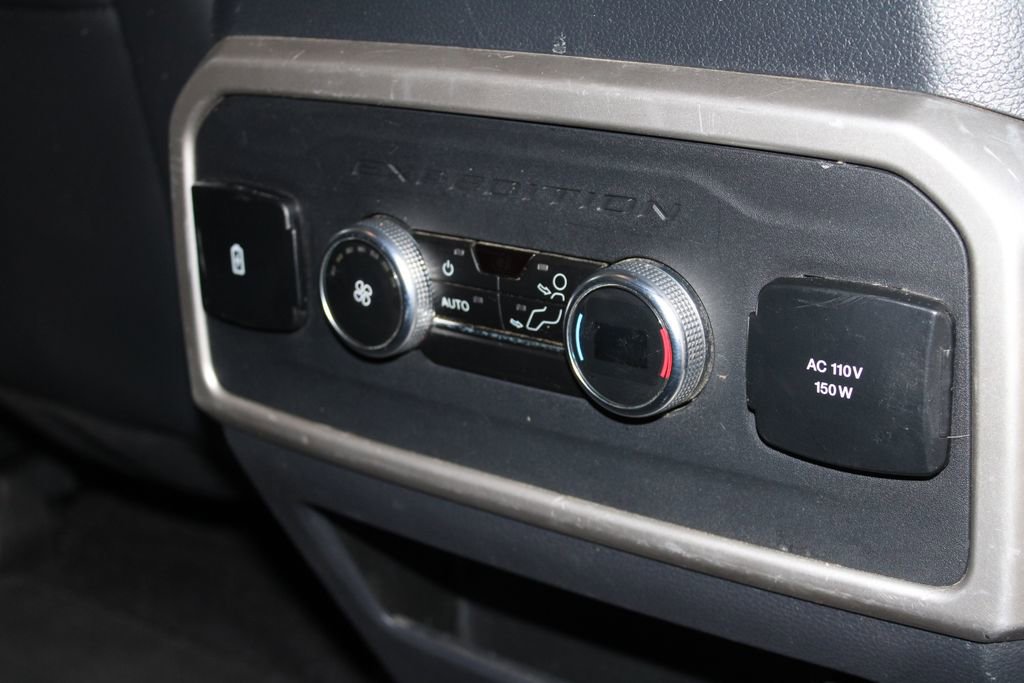 Used 2023 Ford Expedition XLT image 36