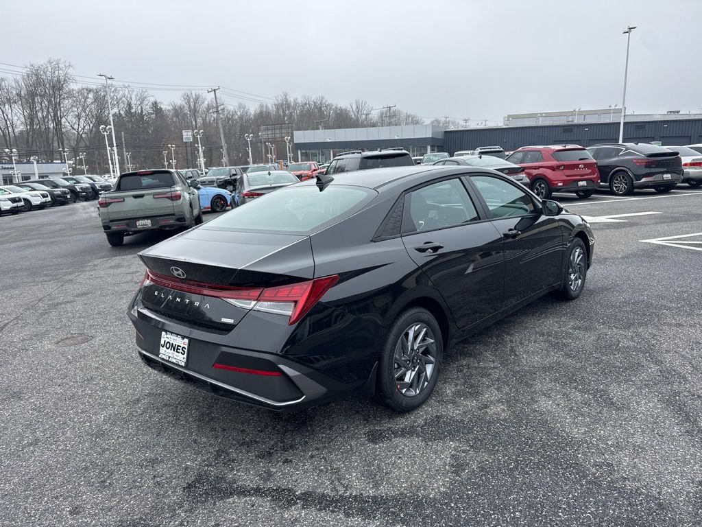 New 2026 Hyundai Elantra Hybrid FWD image 5