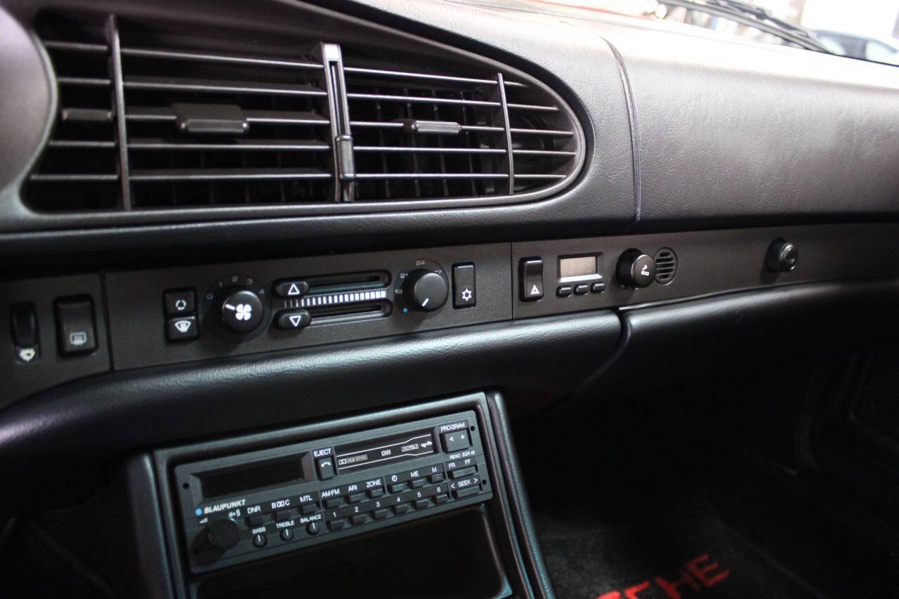 Used 1987 Porsche 944 Turbo RWD image 33