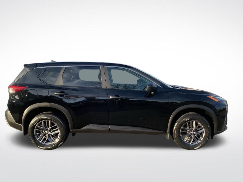 Used 2023 Nissan Rogue S image 8