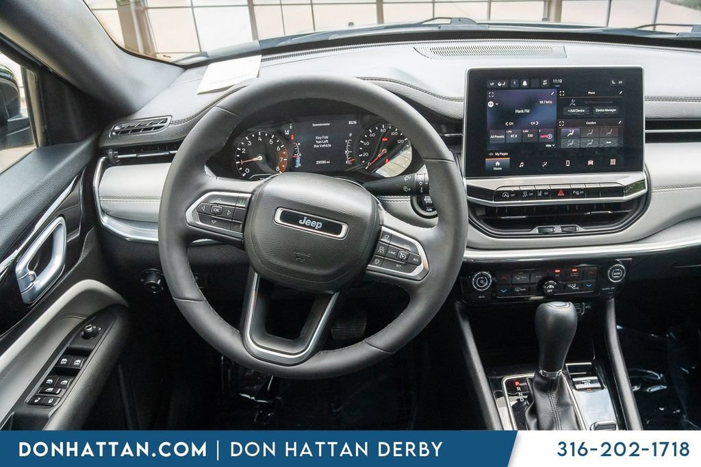 Used 2023 Jeep Compass Limited w/ Elite Group AWD/4WD image 7