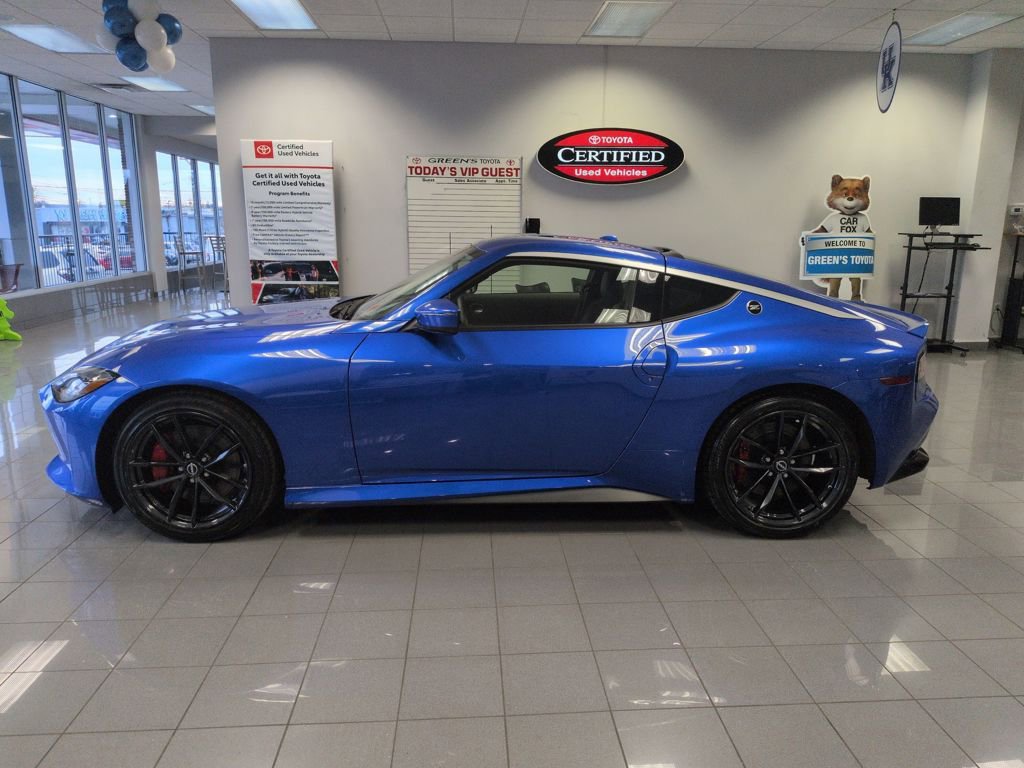 Used 2025 Nissan Z Performance w/ Floor Mat Package image 2