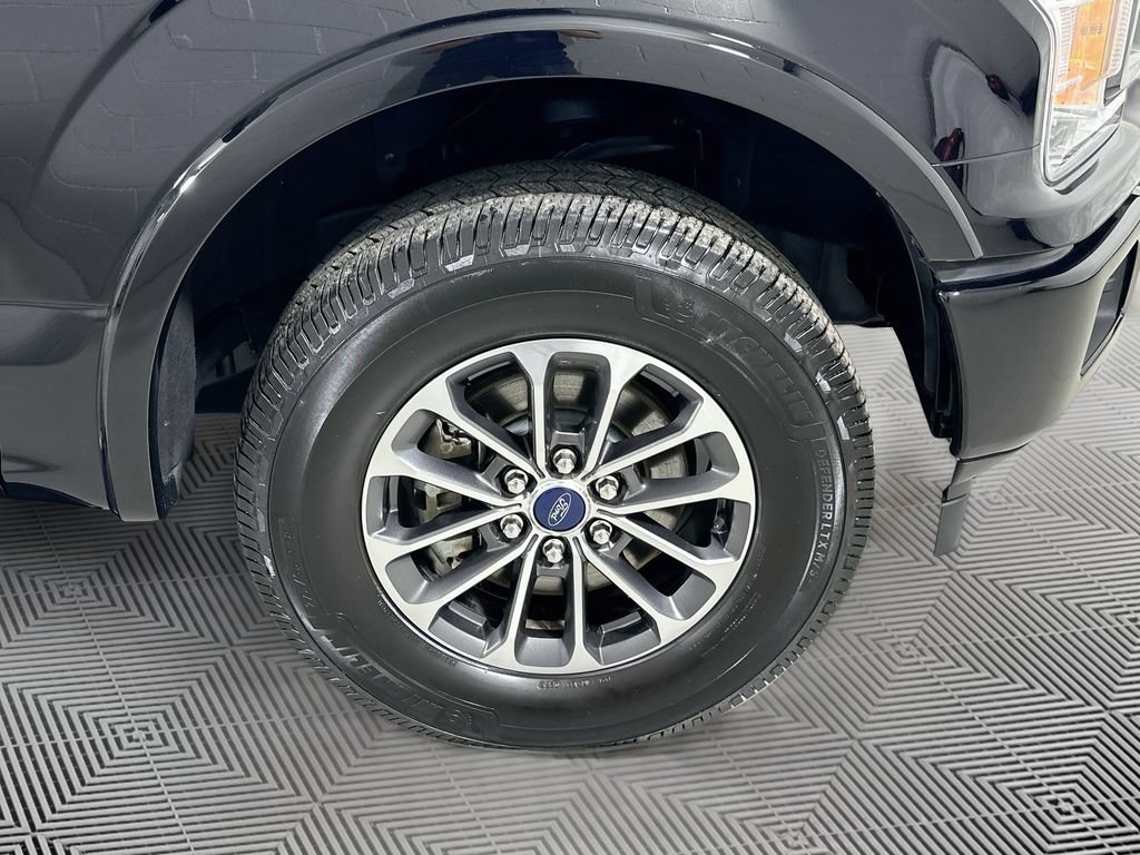 Used 2018 Ford F150 XLT w/ Equipment Group 302A Luxury AWD/4WD image 19
