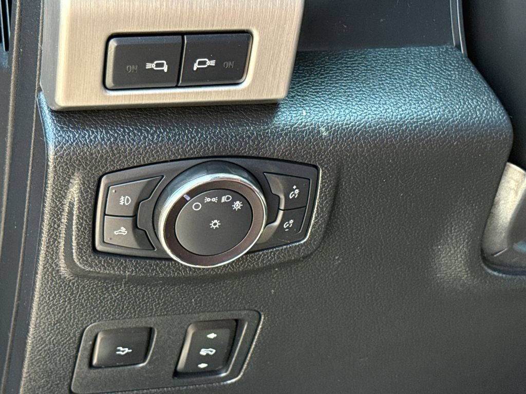Used 2019 Ford F450 Platinum w/ Platinum Ultimate Package AWD/4WD image 25