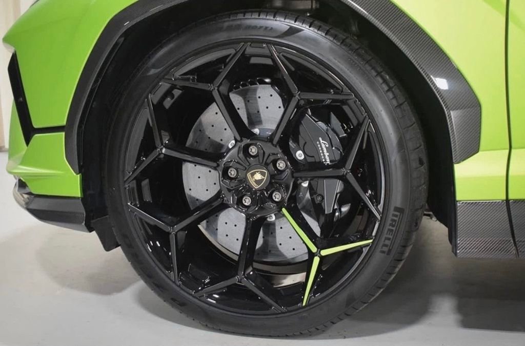 Used 2023 Lamborghini Urus Performante image 8