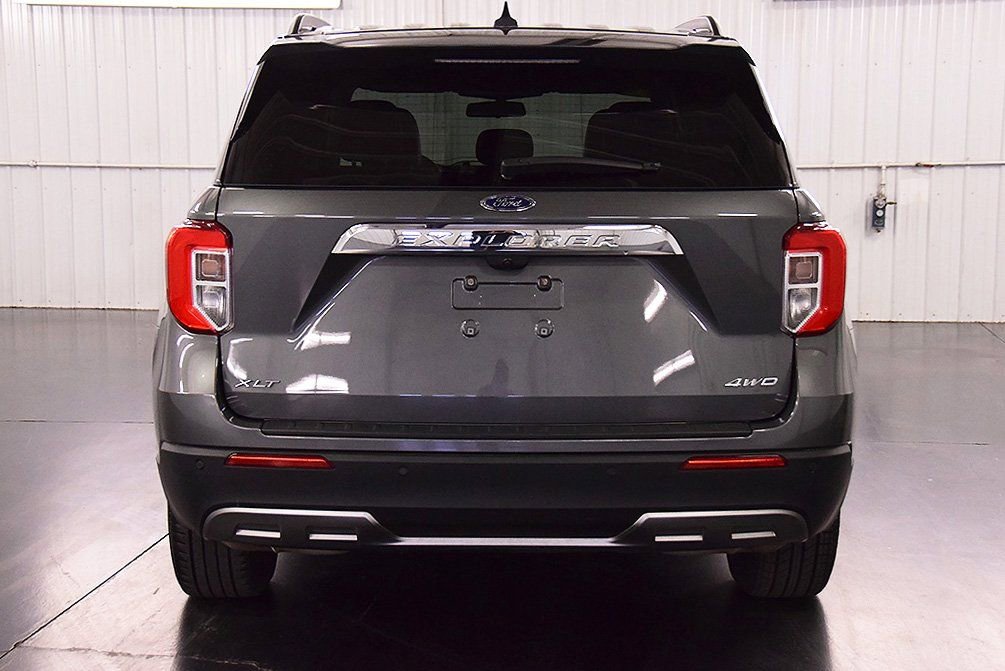Used 2023 Ford Explorer XLT w/ Equipment Group 202A image 6