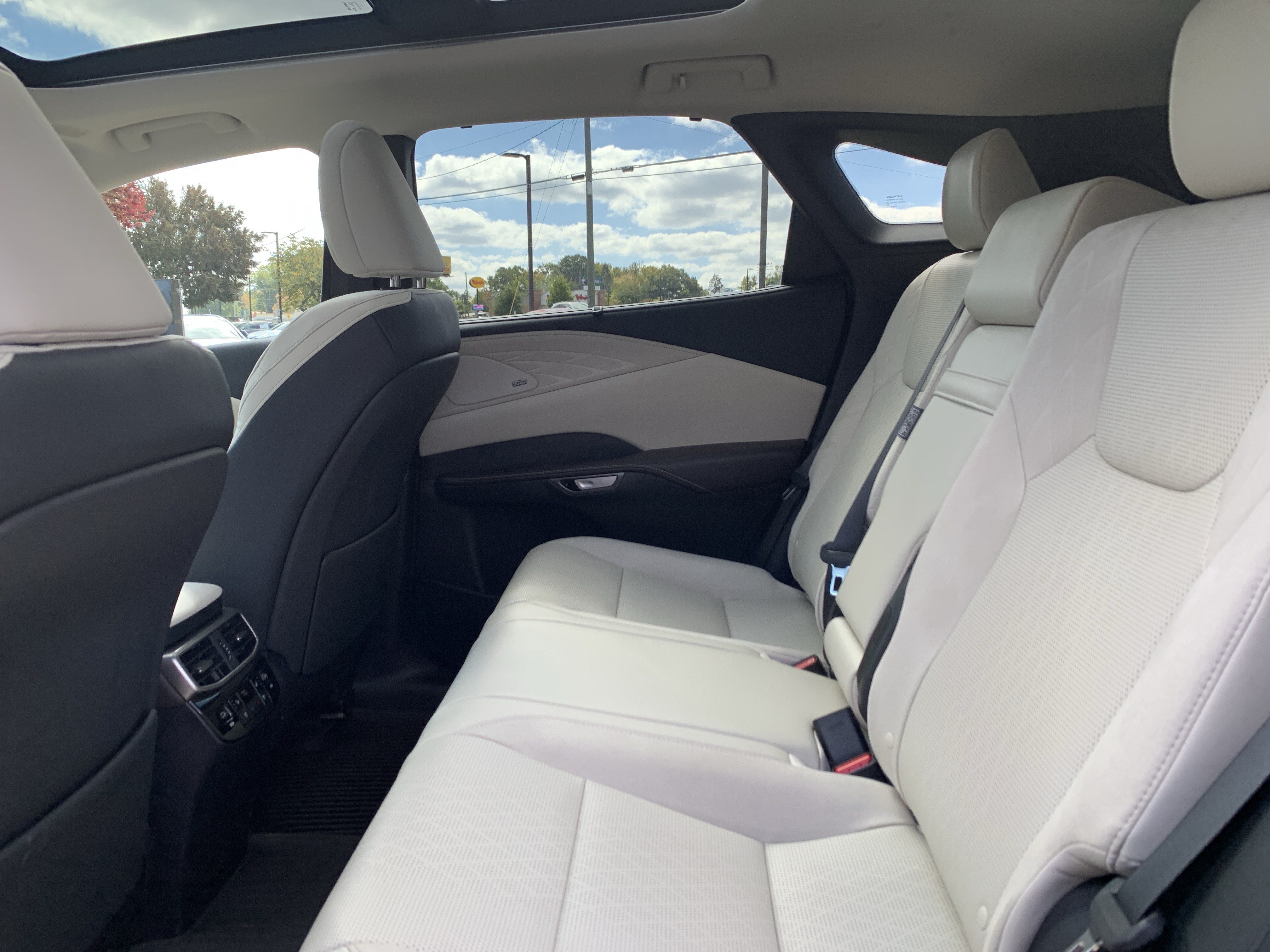 Certified 2025 Lexus RX 350 AWD w/ Convenience Package image 32